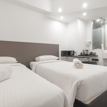 סינגפור A Hotel Dickson מראה חיצוני תמונה
